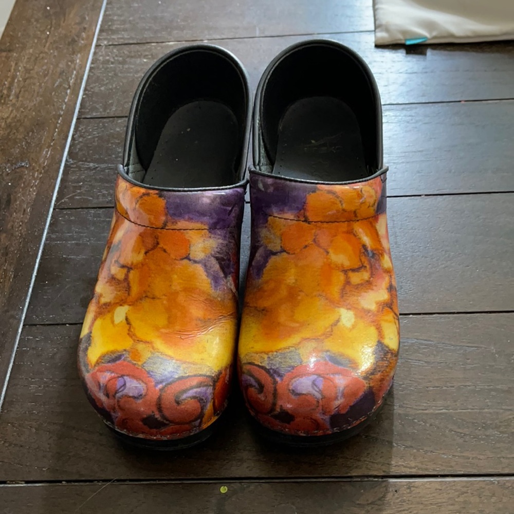 Dansko clogs - great condition